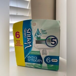 Gillette Venus Skin Elixir Sensitive Extra Smooth 5 coated blades / 6 Refills